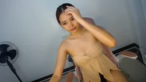 Snapshot of tropicalmuse chatting on 06/18/26, 08:03 Ash online show from 06/18/26, 08:03