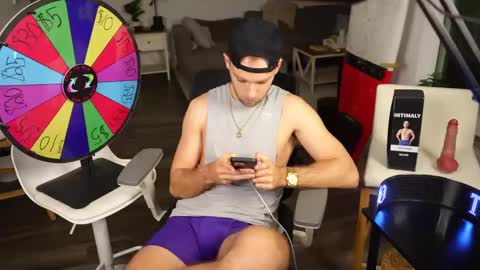 Troy Green online show from 01/11/25, 03:34