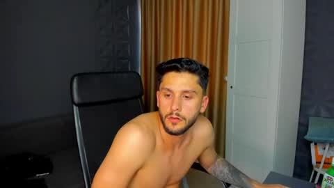 Snapshot of troywade chatting on 05/23/26, 04:44 TroyWade online show from 05/23/26, 04:44