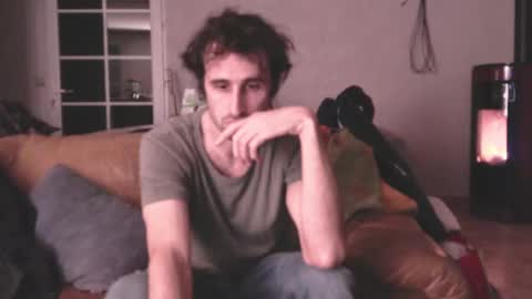 Snapshot of trucdeoufouf chatting on 01/28/25, 10:12 trucdeoufouf online show from 01/28/25, 10:12