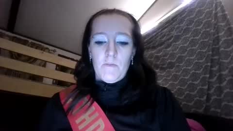 Snapshot of truckerswifetobe chatting on 12/09/24, 12:12 TruckersWifeToBe online show from 12/09/24, 12:12