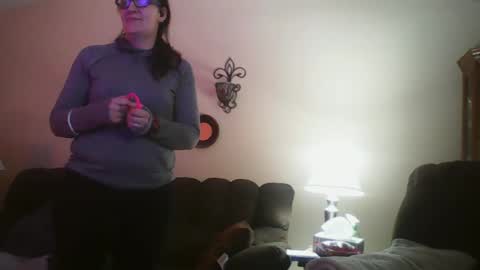 Snapshot of truckerswifetobe chatting on 02/19/25, 02:23 TruckersWifeToBe online show from 02/19/25, 02:23