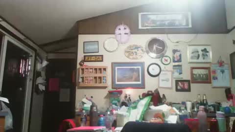 Snapshot of truckerswifetobe chatting on 09/11/25, 03:06 TruckersWifeToBe online show from 09/11/25, 03:06