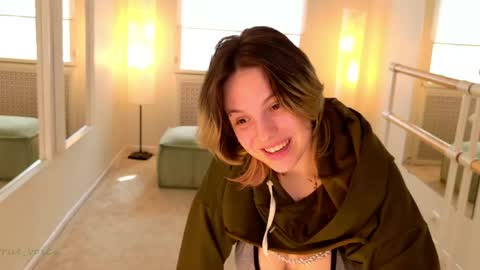 Snapshot of true_voice chatting on 06/02/26, 12:18 Emma online show from 06/02/26, 12:18