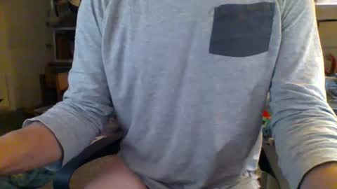 truk1976 online show from 11/17/25, 03:51