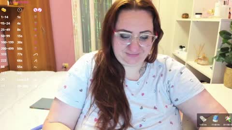 Snapshot of truly_goddess chatting on 02/02/25, 03:39 Adelle online show from 02/02/25, 03:39