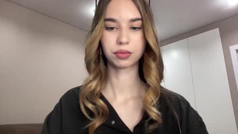 Snapshot of tryme_muse chatting on 11/14/25, 03:11 tryme_muse online show from 11/14/25, 03:11