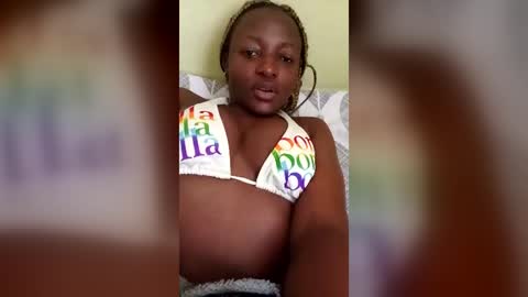 Snapshot of trysha_babe chatting on 06/27/26, 10:20 Pauline online show from 06/27/26, 10:20