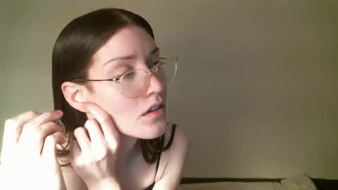 Elisabeth online show from 03/08/25, 08:55