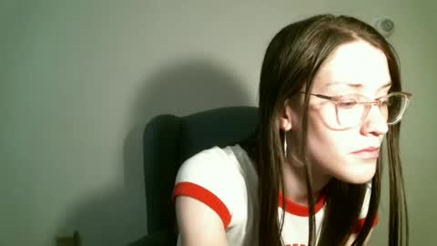 Elisabeth online show from 09/20/25, 05:03