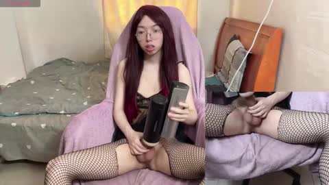 Snapshot of ts_liliprincess chatting on 10/08/25, 03:37 lili online show from 10/08/25, 03:37