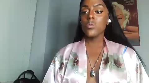 Snapshot of tsamberwhite007 chatting on 12/30/24, 11:48 Amber White online show from 12/30/24, 11:48