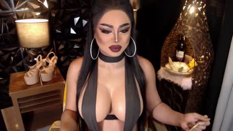 Snapshot of tsdarkdevon chatting on 01/17/25, 04:49 tsdarkdevon online show from 01/17/25, 04:49