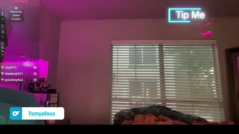 Snapshot of tsfoxx chatting on 05/09/26, 12:27 tsfoxx online show from 05/09/26, 12:27
