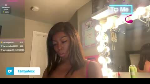Snapshot of tsfoxx chatting on 05/21/26, 03:35 tsfoxx online show from 05/21/26, 03:35