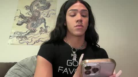 Snapshot of tsj777 chatting on 10/02/25, 10:17 tsj777 online show from 10/02/25, 10:17