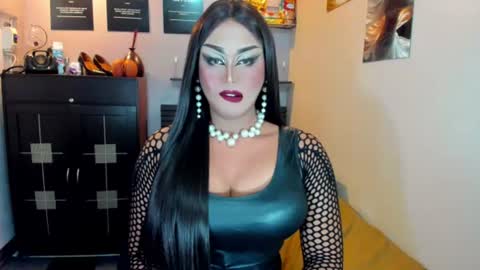 Nicoleeee online show from 07/18/26, 07:39