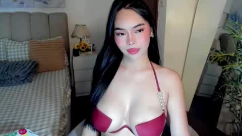 Snapshot of tspearlofasia chatting on 04/25/26, 03:09 Graciella online show from 04/25/26, 03:09