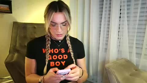 Snapshot of tsprinces chatting on 12/05/25, 01:25 tsprinces online show from 12/05/25, 01:25