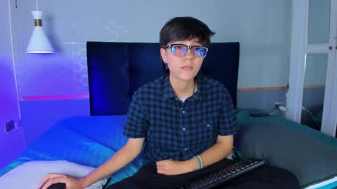 Maru online show from 09/18/25, 08:44