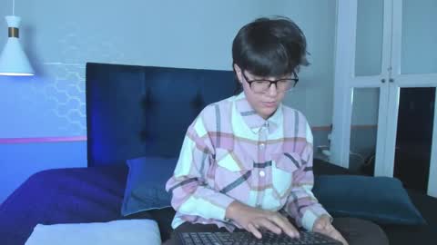 Maru online show from 09/21/25, 07:59