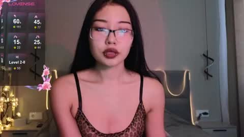 Yuki online show from 06/04/26, 10:10