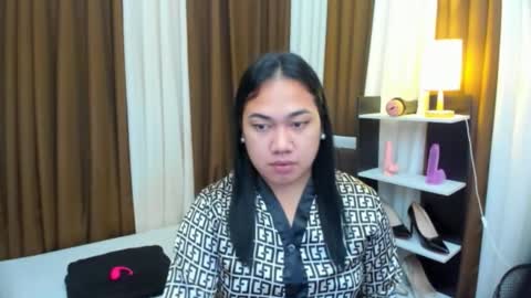 Snapshot of tsuncutkaren chatting on 10/17/25, 04:20 Karen Oquio online show from 10/17/25, 04:20