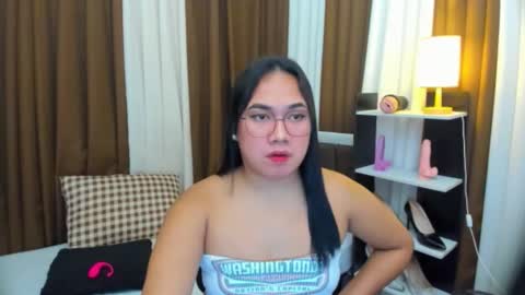 Snapshot of tsuncutkaren chatting on 10/18/25, 05:14 Karen Oquio online show from 10/18/25, 05:14