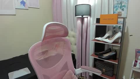 Snapshot of tsuncutrhein chatting on 09/29/25, 08:30 tsuncutrhein online show from 09/29/25, 08:30