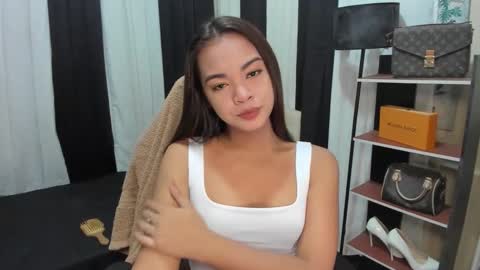 Snapshot of tsuncutrhein chatting on 11/09/25, 08:12 tsuncutrhein online show from 11/09/25, 08:12