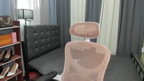 Snapshot of tsuncutrhein chatting on 02/22/26, 06:35 tsuncutrhein online show from 02/22/26, 06:35