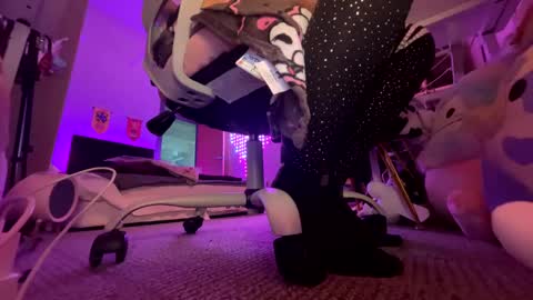 MOCHI NEXT DOOR online show from 01/23/25, 07:51