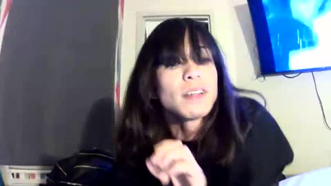 Snapshot of tsvickyyvee chatting on 05/12/26, 06:43 tsvickyyvee online show from 05/12/26, 06:43