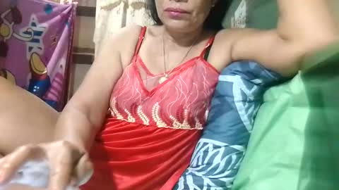 Snapshot of tuchmegently chatting on 05/05/26, 09:45 Mae online show from 05/05/26, 09:45