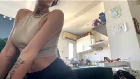 tufelicidadprimero1 online show from 03/04/26, 06:03