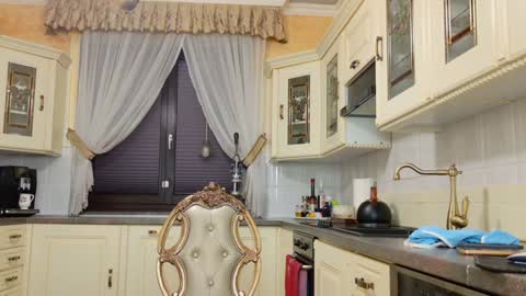 Tunde online show from 03/04/25, 04:49