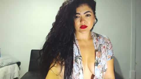 tuti online show from 09/18/25, 02:35