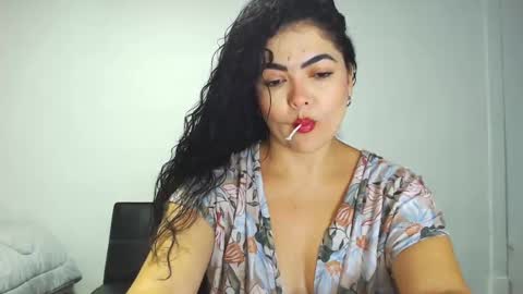 tuti online show from 09/22/25, 02:46