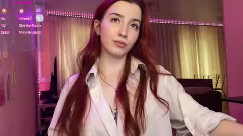 Snapshot of tutti_cutieee chatting on 06/16/26, 08:06 Nika online show from 06/16/26, 08:06