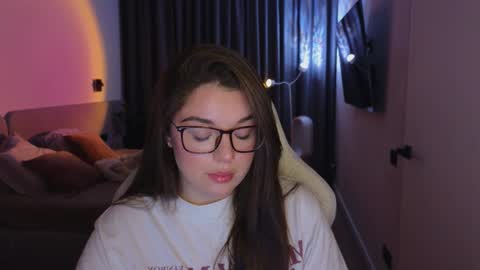 Snapshot of tutti_frutti_ chatting on 10/03/25, 08:50 Ariana online show from 10/03/25, 08:50