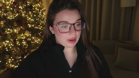 Ariana online show from 12/14/25, 07:51