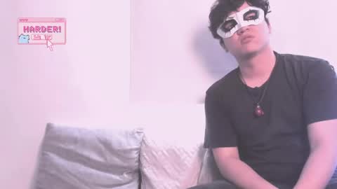 tuxedo  mayo online show from 04/29/26, 04:00