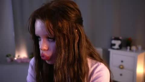 Snapshot of tuyetforster chatting on 05/22/26, 02:55 Shirlee online show from 05/22/26, 02:55