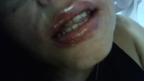 tuzusy online show from 09/28/25, 11:54