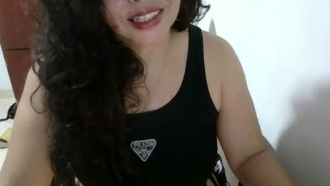 Snapshot of tuzusy chatting on 05/06/26, 01:38 tuzusy online show from 05/06/26, 01:38