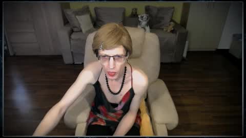 Clementine online show from 03/09/26, 08:18