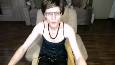 Snapshot of tvclementine chatting on 07/19/26, 08:51 Clementine online show from 07/19/26, 08:51