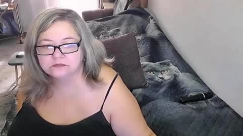 Lana online show from 09/10/25, 02:33