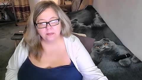 Lana online show from 11/16/25, 01:33