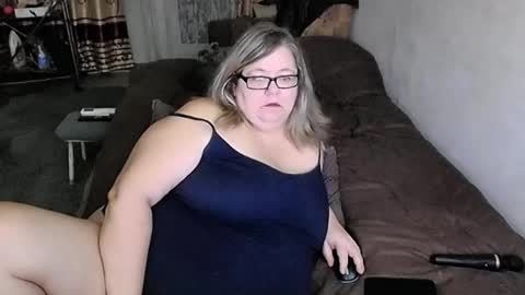 Lana online show from 12/16/25, 09:09